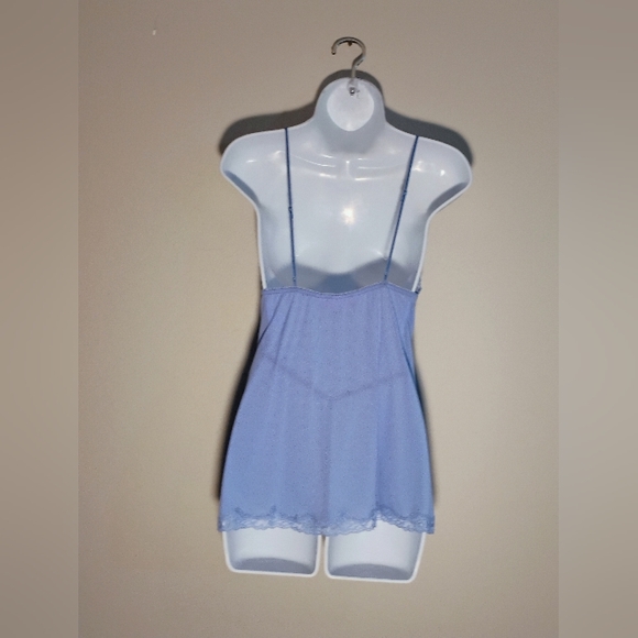 Victoria Secret Intimates with Robe. - Picture 5 of 5